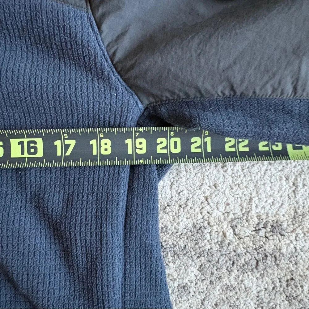 The North Face Navy Blue Waffle Knit Colorblock Windbreaker Jackef